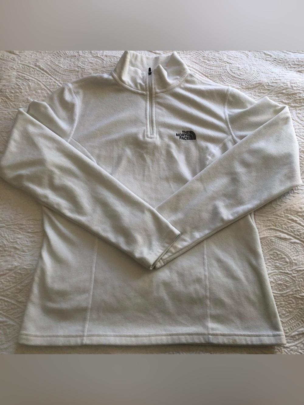 The North Face Women’s White Quarter-Zip Pullover Fleece